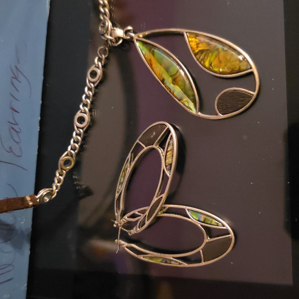 Elegant Silver and Green Jewelry Set